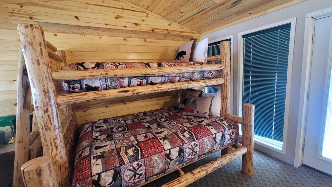Riverfront Motel & Cabins Thompson Falls Экстерьер фото